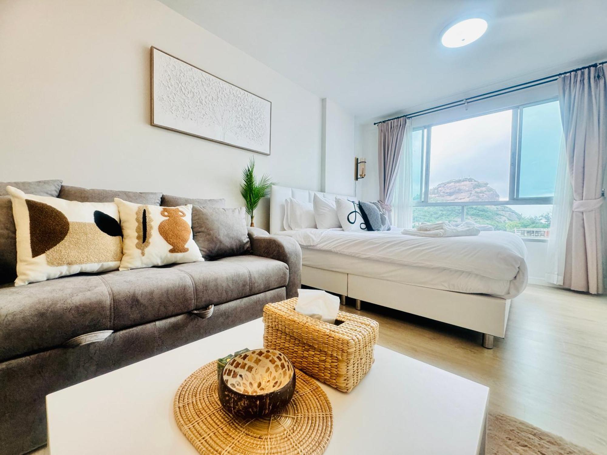 Sea&Mountain View,5 Mins Walk To Famous Beach With King Size Bed Hua Hin Exterior photo