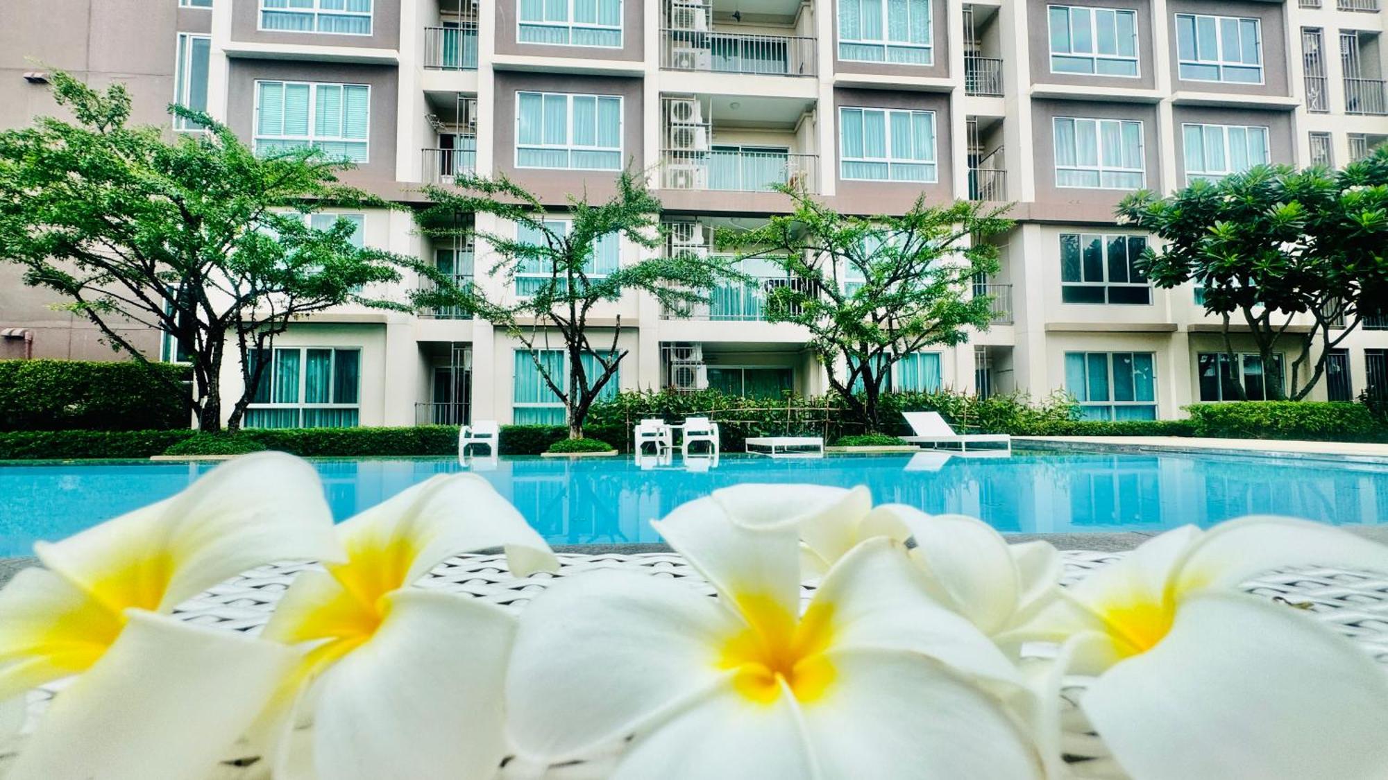 Sea&Mountain View,5 Mins Walk To Famous Beach With King Size Bed Hua Hin Exterior photo