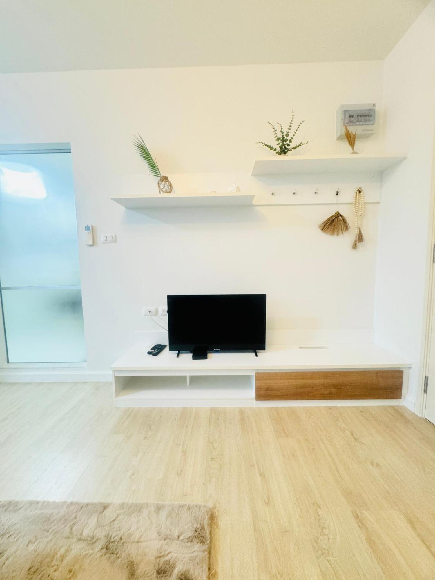 Sea&Mountain View,5 Mins Walk To Famous Beach With King Size Bed Hua Hin Exterior photo