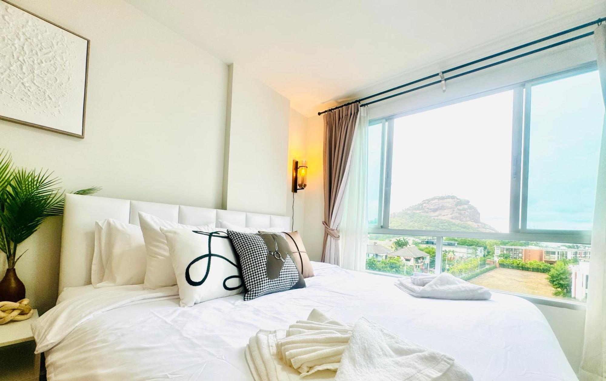 Sea&Mountain View,5 Mins Walk To Famous Beach With King Size Bed Hua Hin Exterior photo